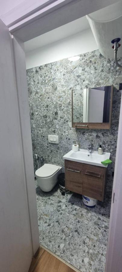 #2 Lovely Spacious 1-Bedroom Apart Tirana Kültér fotó