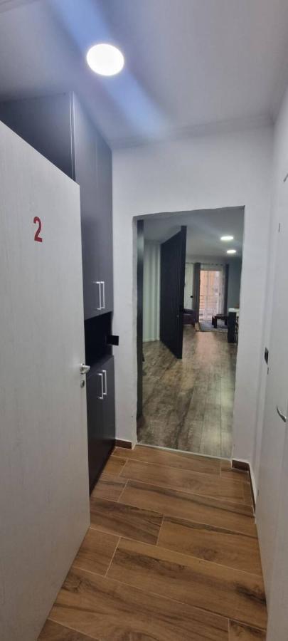 #2 Lovely Spacious 1-Bedroom Apart Tirana Kültér fotó